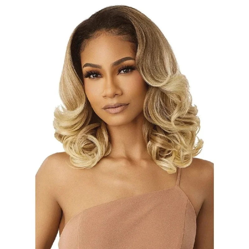 Colored wig with a side - part for a more flattering appearanceOutre Synthetic Quick Weave Half Wig - Neesha H307