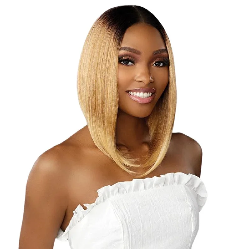 Colored wig with a wispy fringe for a soft and feminine lookSensationnel Dashly HD Lace Front Wig - Lace Unit 41