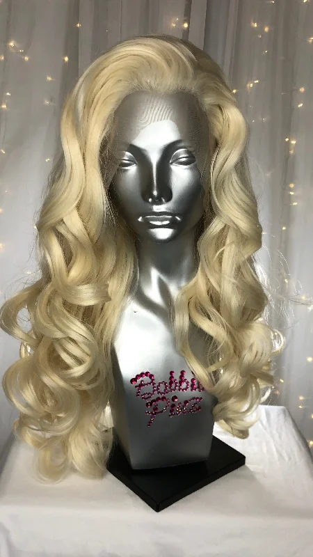 Lace wig with a wavy texture for a beachy look"Ali" - Pale Blonde Frost