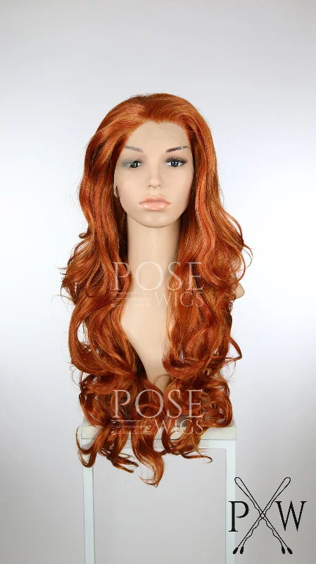 Lace wig with a natural - looking root for a more realistic lookHarlowe Copper Blend - Natural Plus