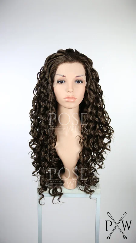 Lace wig with a silk - base cap for a comfortable and smooth feelLucy Mocha - Natural Plus