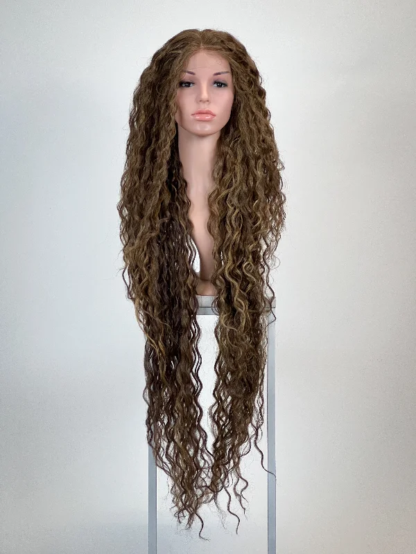 Adjustable - cap lace wig for a comfortable fitPenelope Sun-Kissed Brunette - Natural