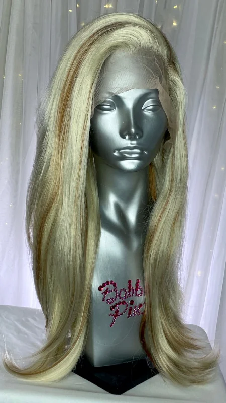 Lace wig with a middle - part for a classic and elegant style"Priya" - Low-Lighted Blonde