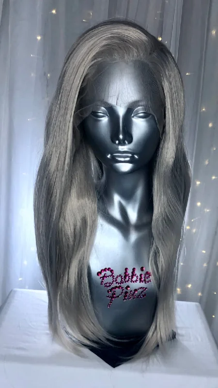 Lace wig with a honey - blonde color for a warm and sunny appearance"Priya" - Silver Grey