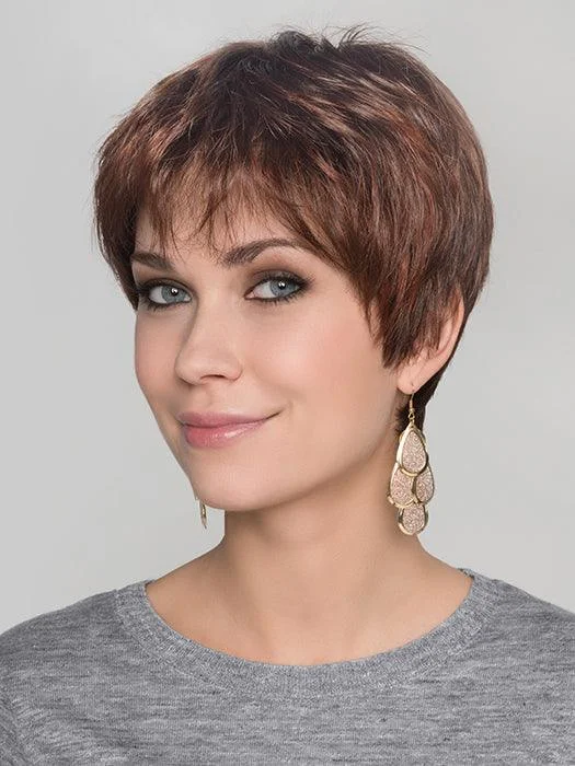 Bob wig with a wavy texture for a beachy lookZizi Wig by Ellen Wille | Heat Friendly Synthetic (Lace Front Mono)