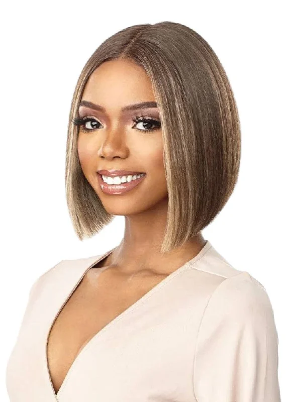 Lace wig with a curly texture for a bold and stylish choiceAnisha