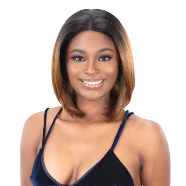 Lace wig with a wavy texture for a beachy lookFREETRESS EQUAL ILLUSION LACE FRONTAL WIG IL 007 [W3117]