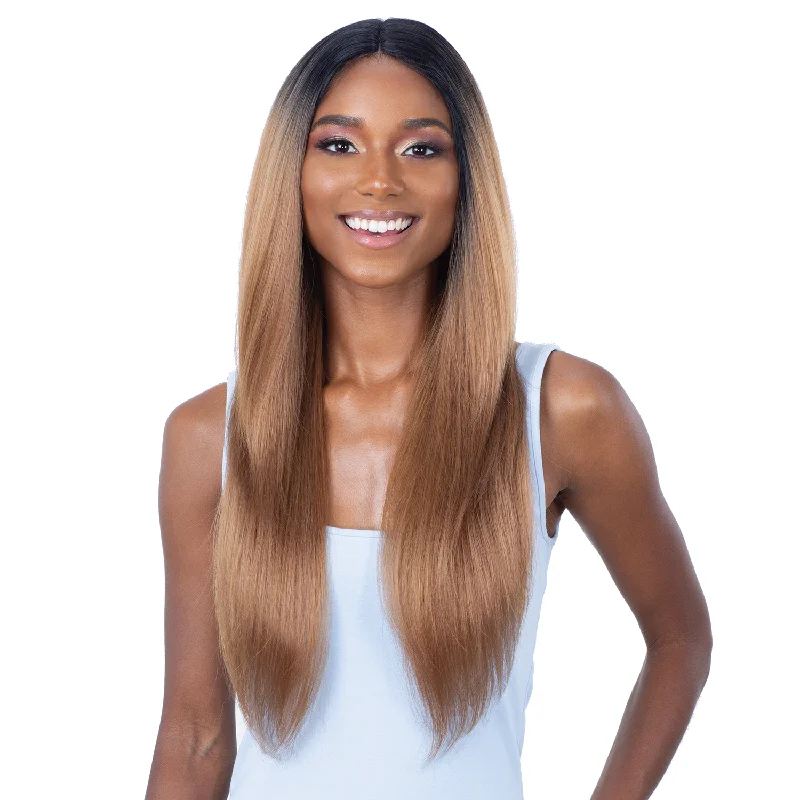 Lace wig with a silk - base cap for a comfortable and smooth feelFreeTress Equal Synthetic Lite Lace Front Wig – LFW-003 (613 only)