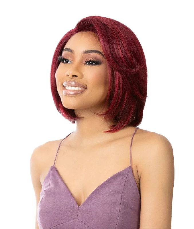 Human - hair lace wig for a luxurious and natural feelNutique Best Friend Forever Part Lace Wig- True