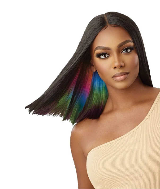 Lace wig with a wavy texture for a beachy lookOutre Lace Front Colorbomb Wig-Kimia