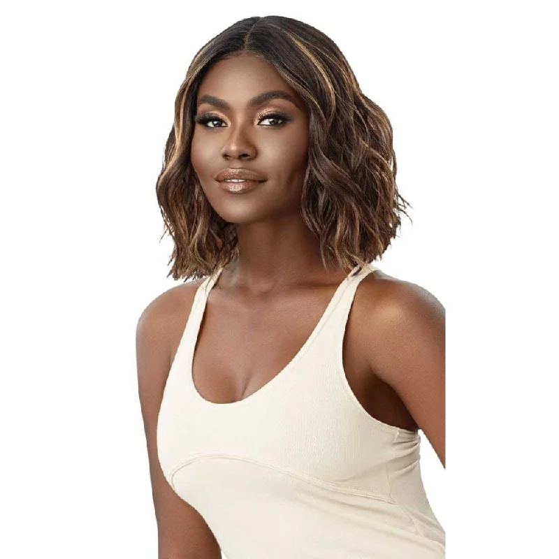 Adjustable - cap lace wig for a comfortable fitOutre Synthetic HD Transparent Lace Front Wig - Jalysana