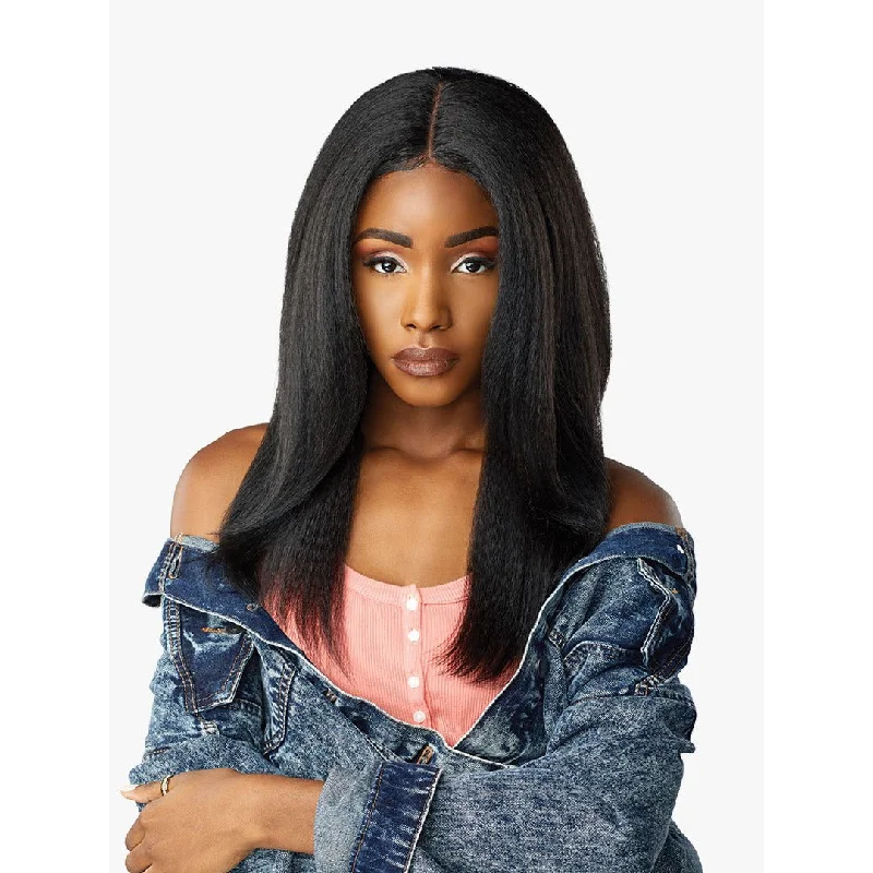 Human - hair lace wig for a luxurious and natural feelSensationnel Empress Curls Kinks & Co. Synthetic Lace Front Edge Wig - Alpha Woman (613 only)