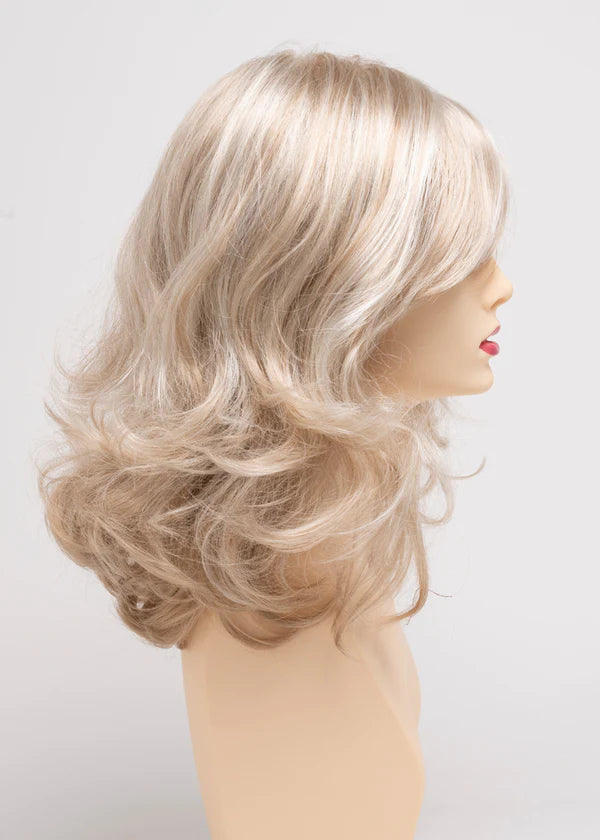 LIGHT BLONDE | 2 toned blend of Creamy Blonde with Champagne highlights